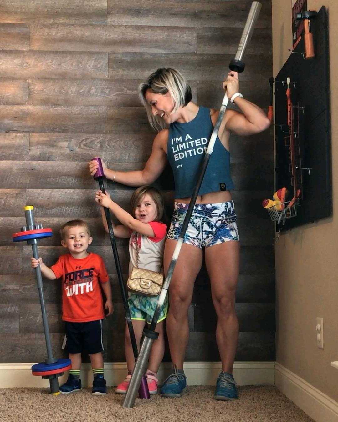 To Each and Every Mom Who Lifts- You da Bomb!