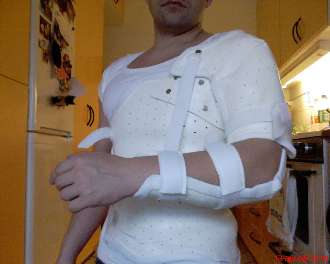 The-7-Best-Physical-Therapy-Exercises-to-Recover-from-Shoulder-Surgery Fringe Sport