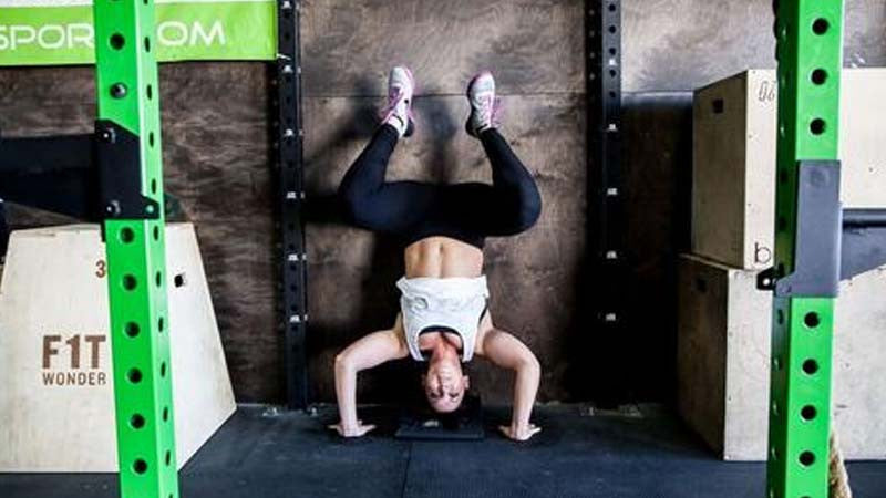 3 Steps To Learning a Perfect Handstand Pushup